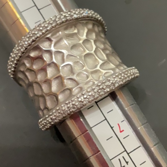 Gorgeous EFFY HAMMERED Sterling Silver with Diamonds Ring Size 8 Retail $1400 - Picture 2 of 6